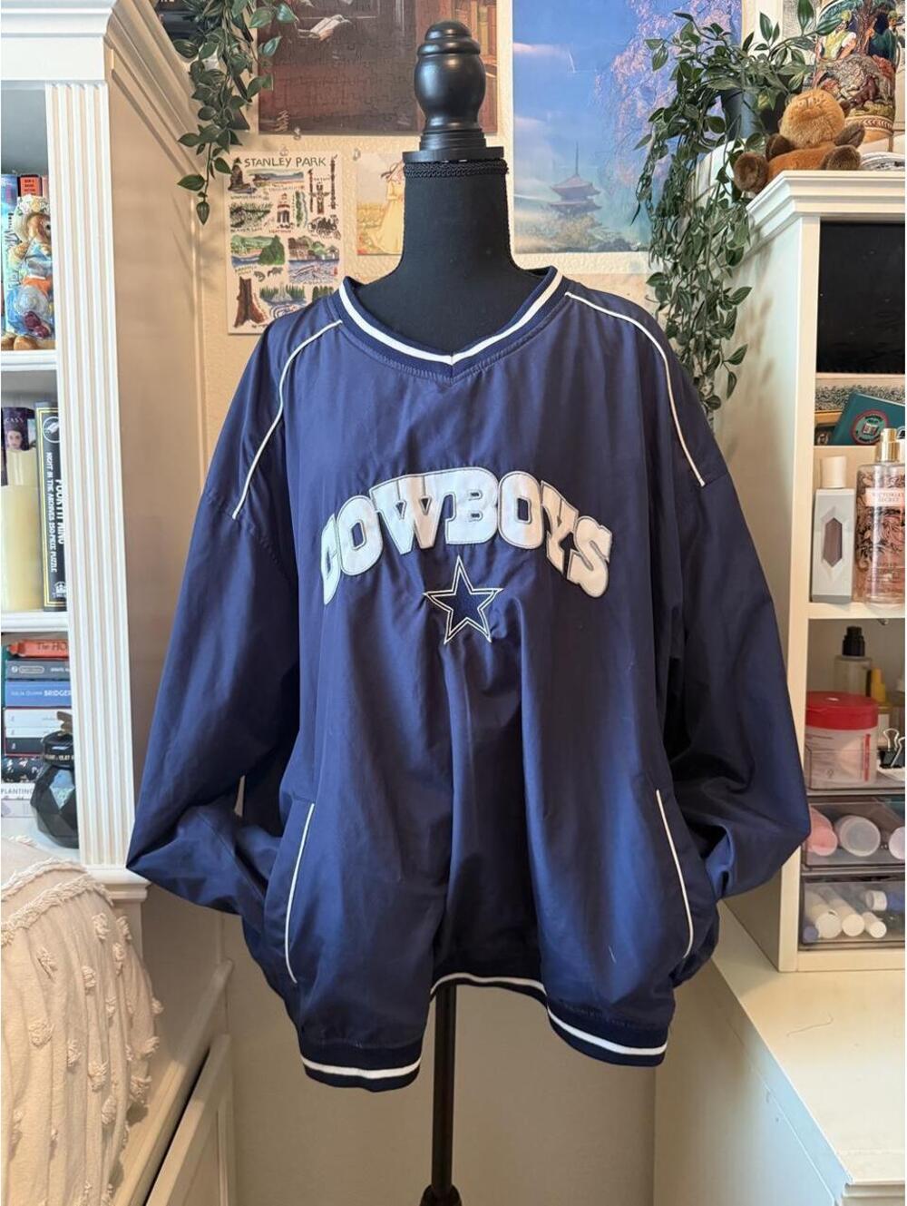 Brand: Dallas Cowboys Authentic Apparel